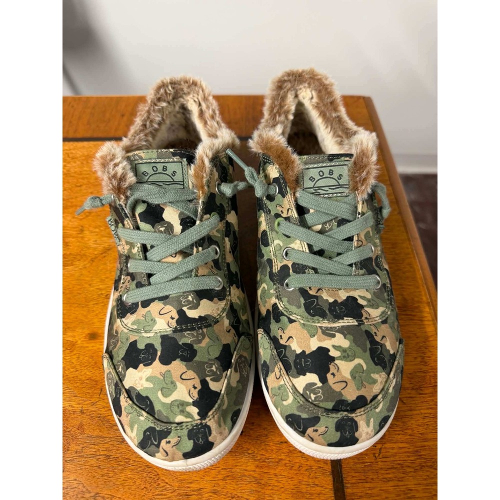 BOBS Skechers Womens 8.5 Green Camo Dog Sneakers Faux Fur Lining Memory Foam
